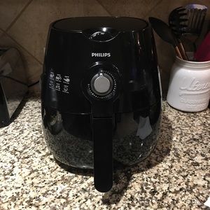 Air fryer with grilling attachment